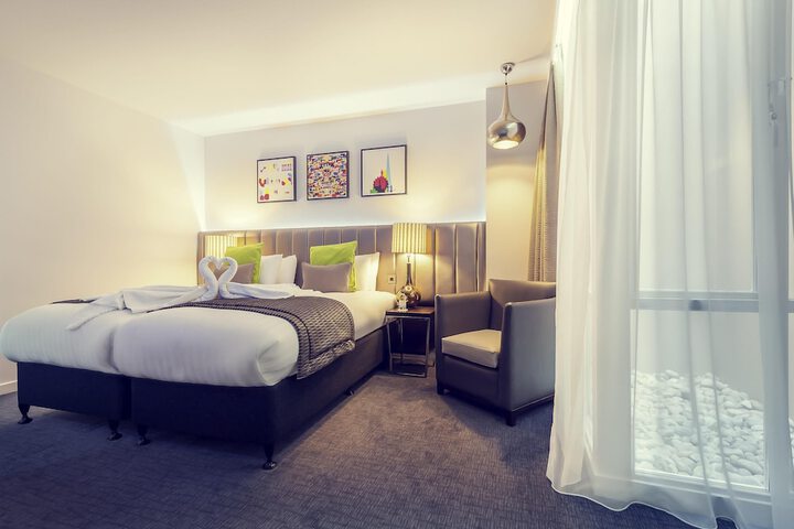 Room 43 of 105