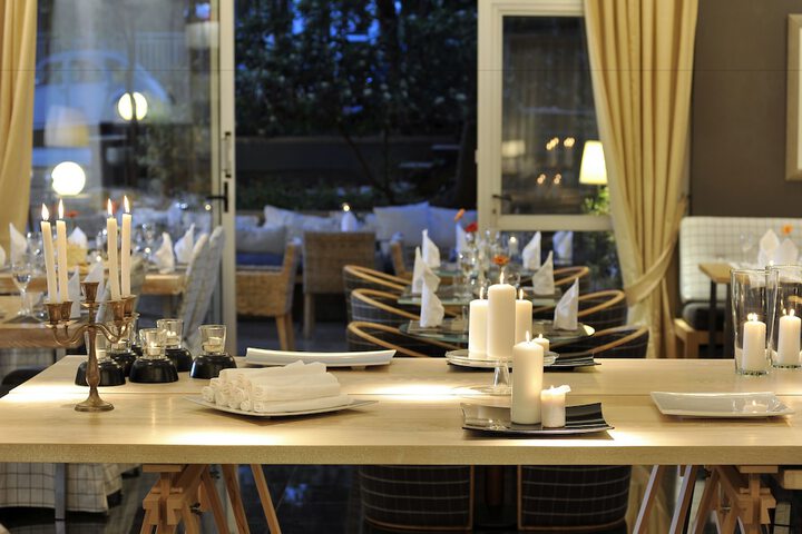 Dining 52 of 85