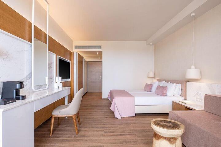 Room 190 of 425