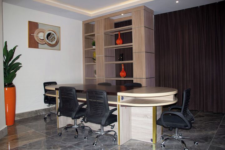 Room 25 of 41
