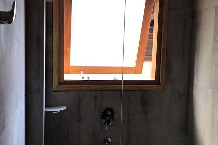 Room 25 of 48