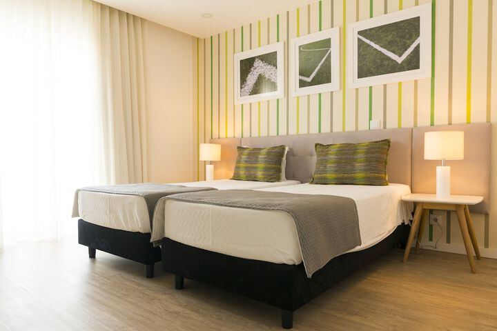 Room 30 of 77