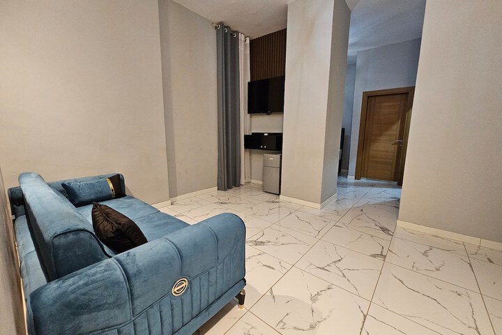 Room 16 of 50
