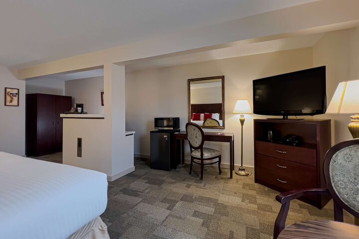 Room 14 of 74