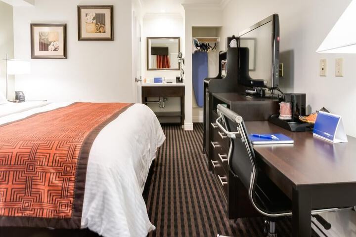 Room 3 of 29
