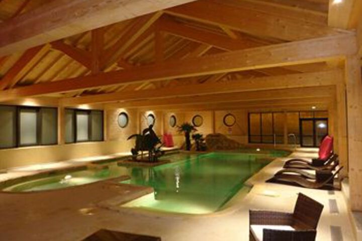 Pool 42 of 74