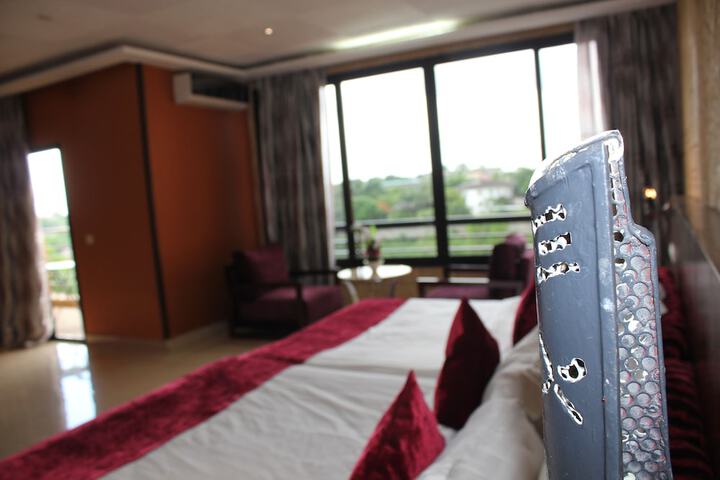 Room 16 of 47