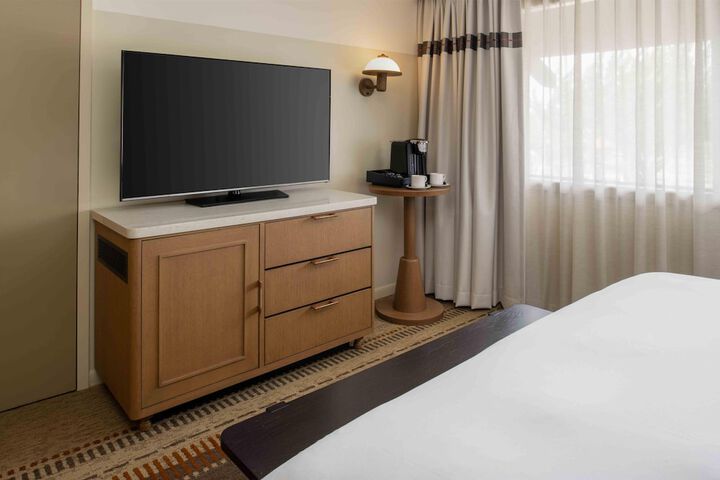 Room 55 of 203