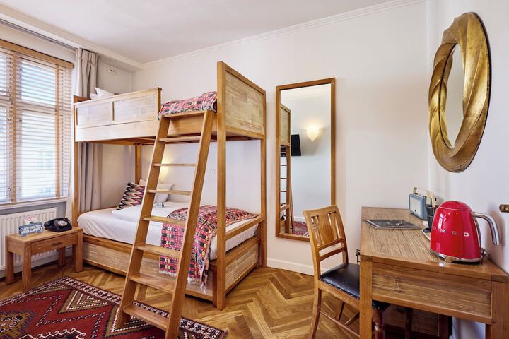 Room 26 of 105