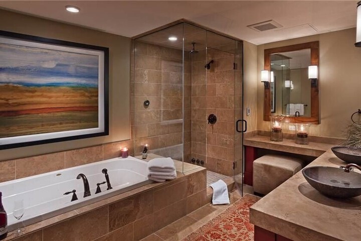 Room 14 of 21