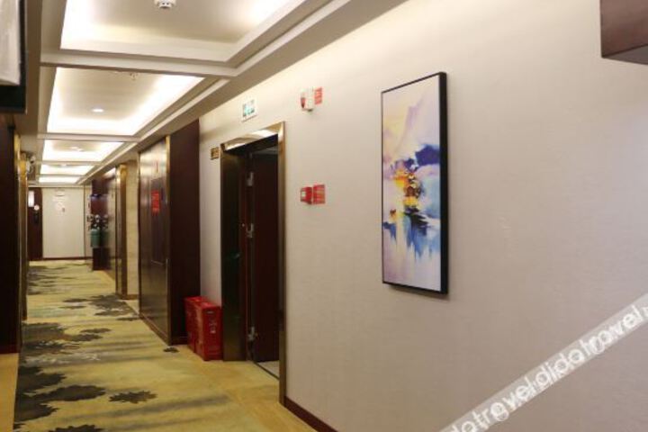Hotel Interior 20 of 35