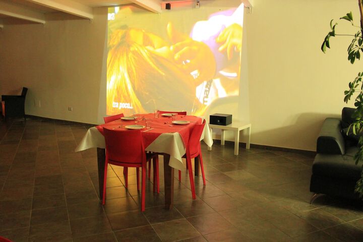 Dining 6 of 7