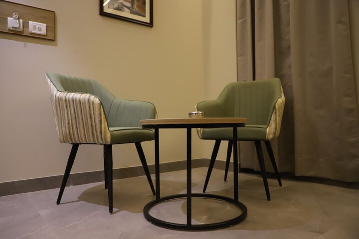 Room 9 of 29