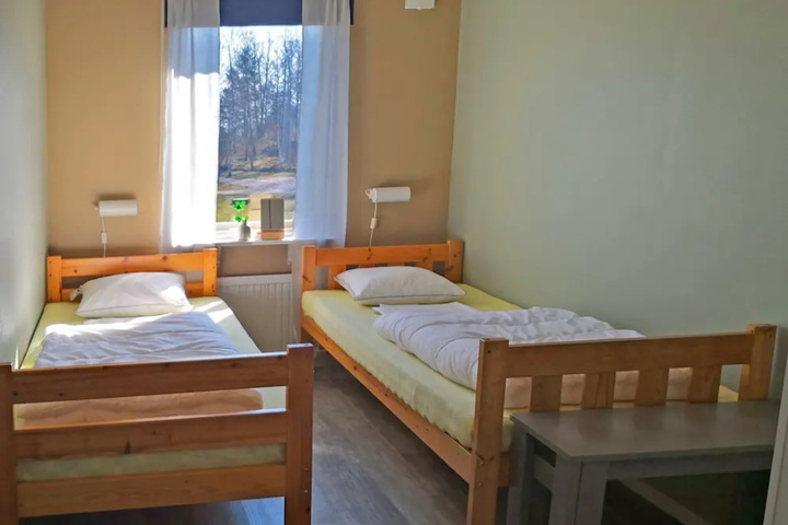 Room 2 of 17
