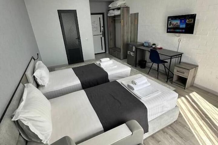 Room 48 of 62