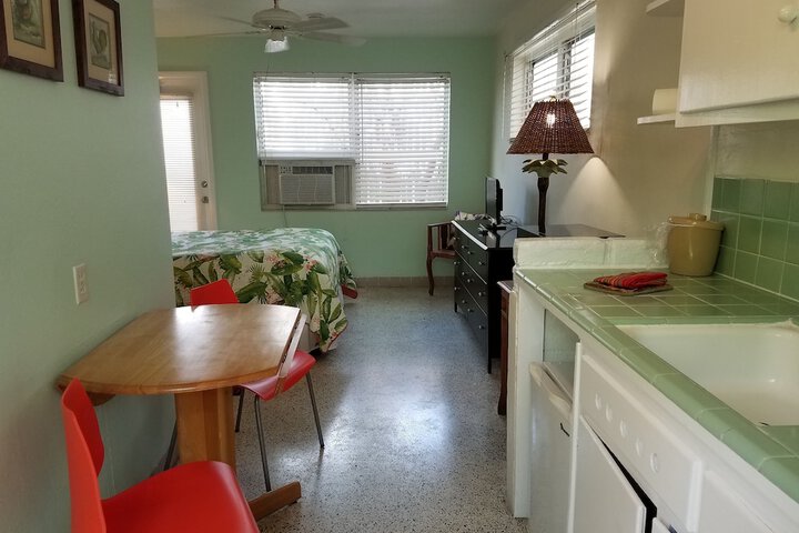 Room 72 of 218