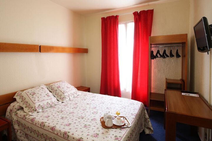 Nouvel Hotel Paris 18