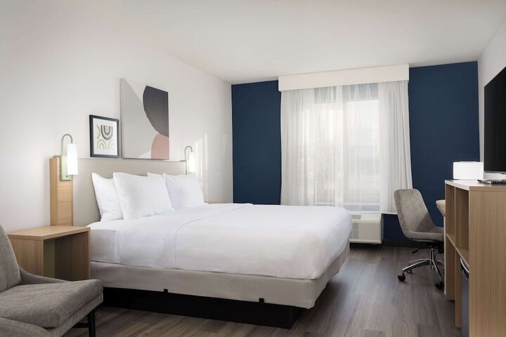 Room 15 of 34