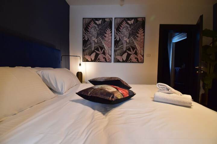 Room 49 of 145