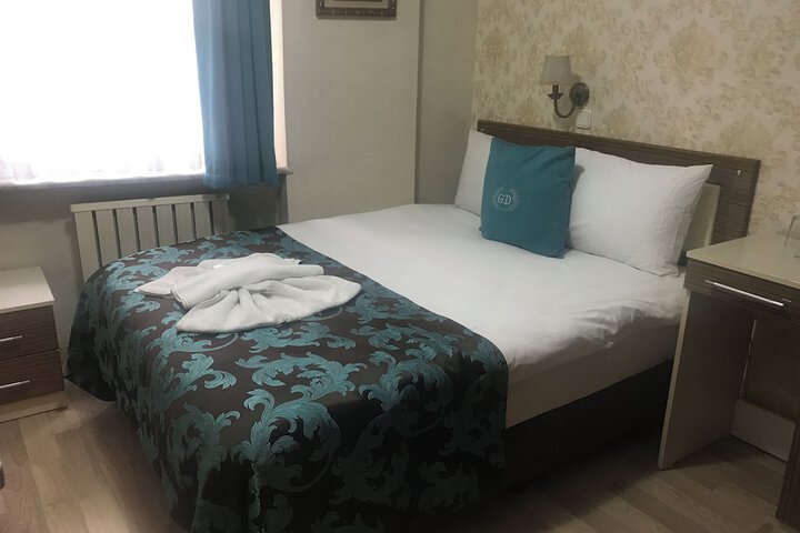 Room 25 of 40
