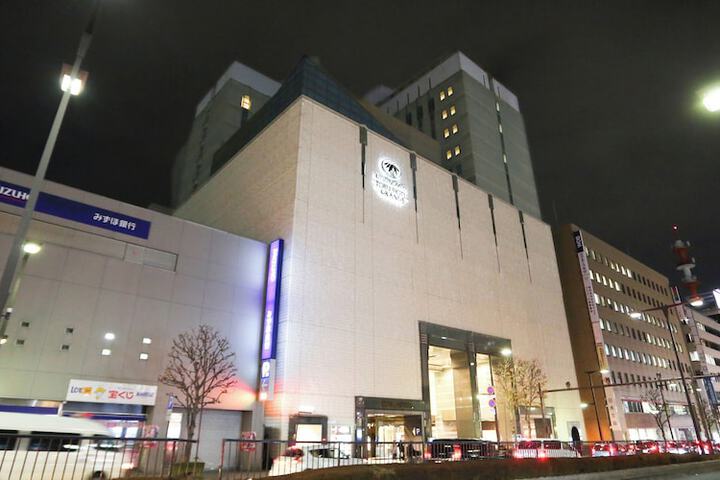 Hotel Entry