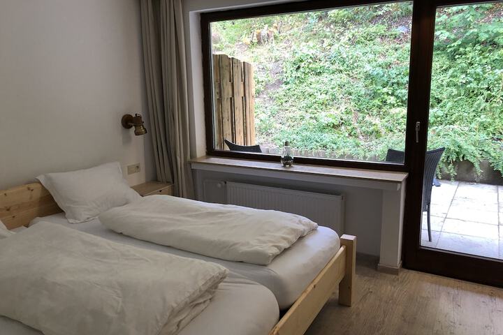 Room 10 of 30