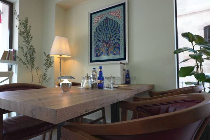 Dining 67 of 81