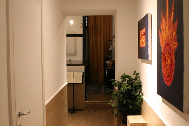 Ballroom/Hall 31 of 34
