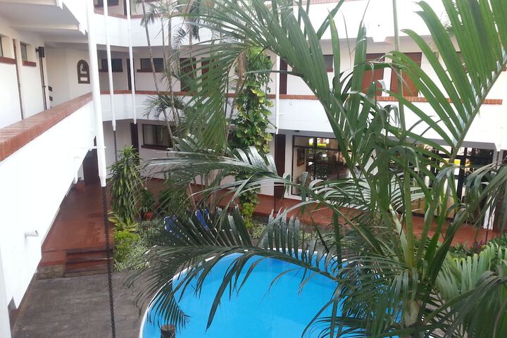 Pool 33 of 61