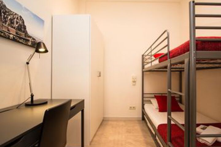 Room 57 of 140