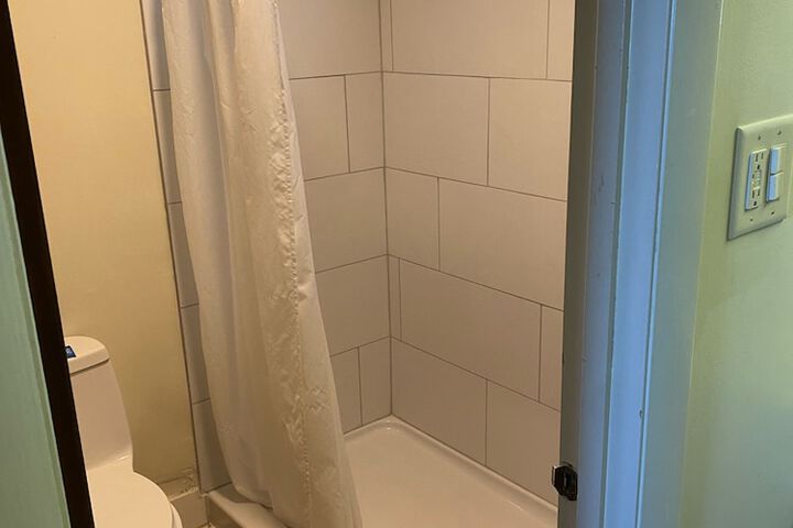 Room 142 of 205