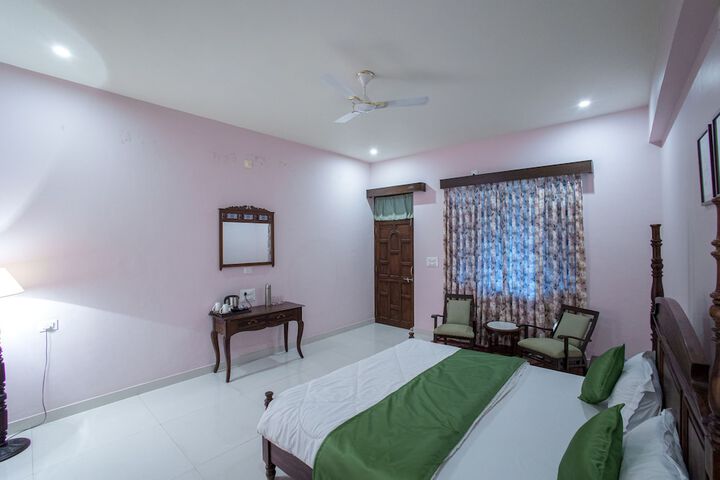 Room 4 of 48