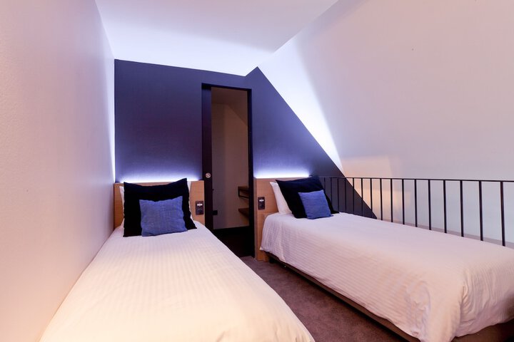 Room 6 of 52