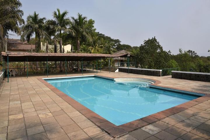 Pool 15 of 29