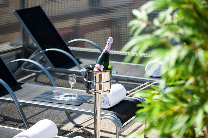 Sundeck 115 of 122