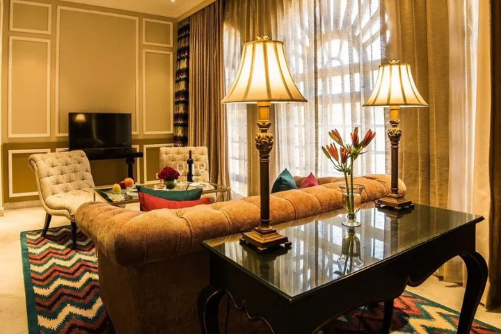 Room 2 of 48