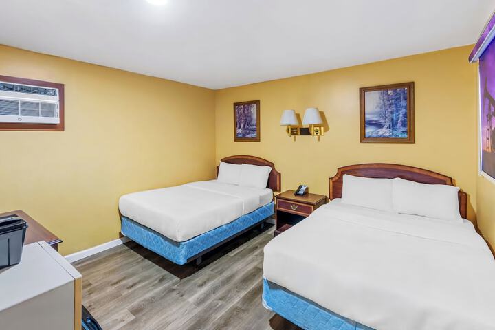 Room 14 of 22