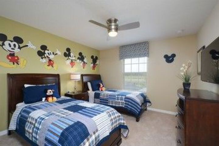 Room 10 of 20
