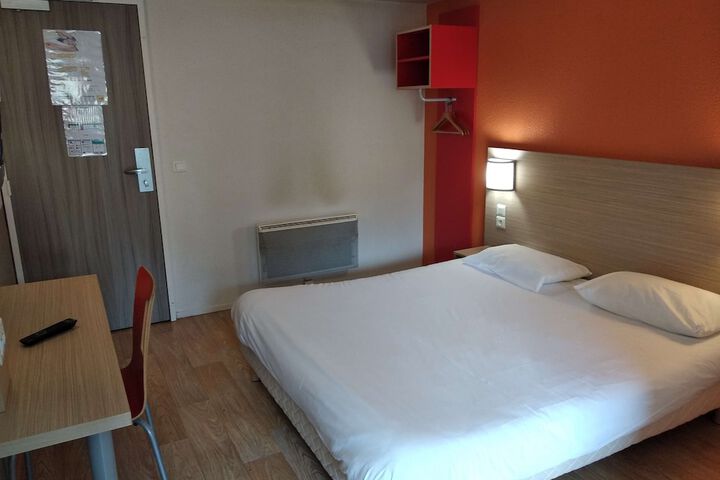 Room 20 of 48