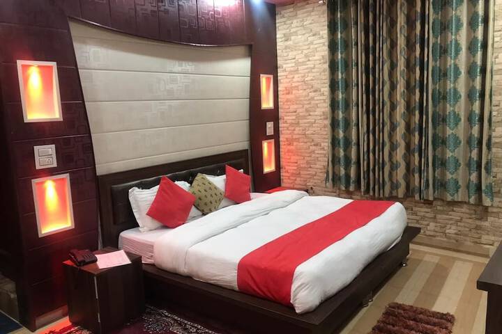 Room 8 of 45