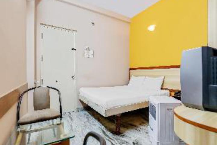Spot on 36102 Akshara Regency
