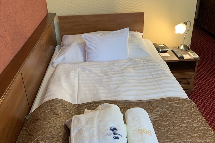 Room 11 of 60