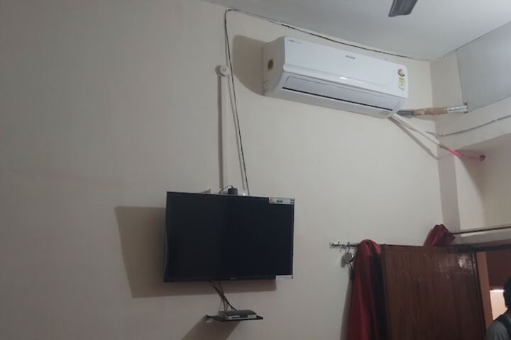 Room 3 of 17