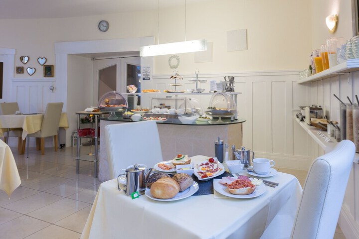 Breakfast/Coffee Service 56 of 76