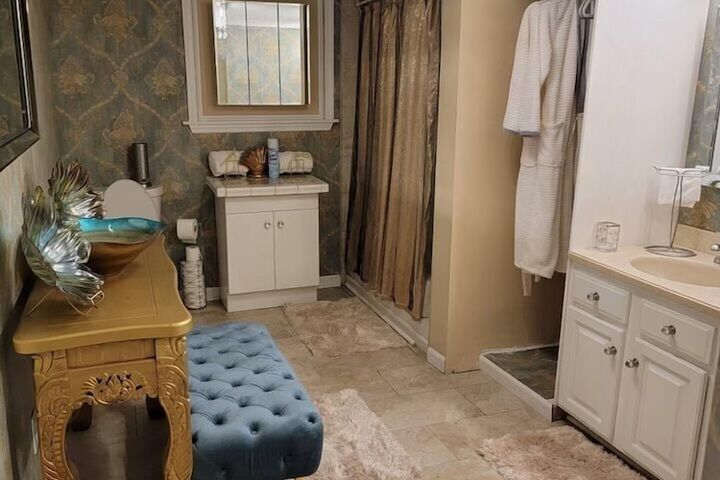 Room 16 of 29