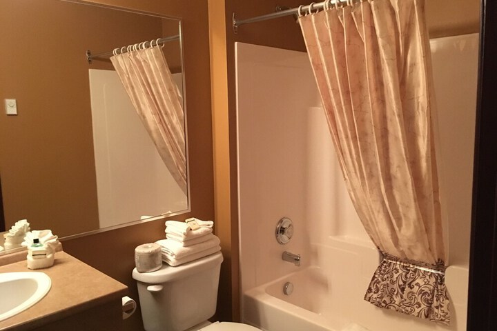 Room 26 of 40