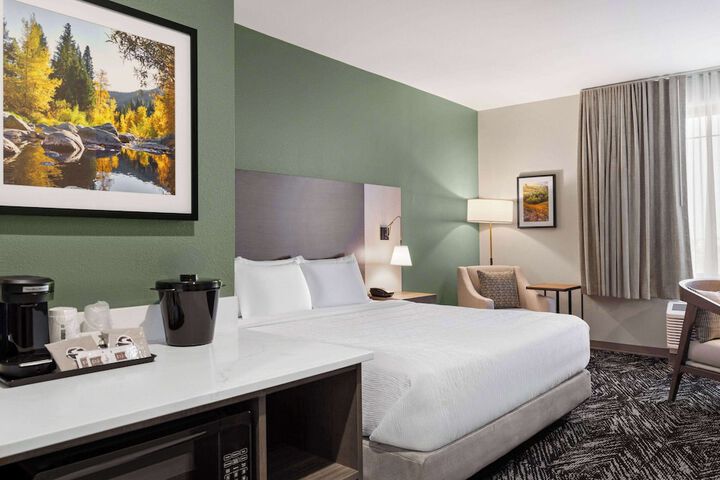 Room 21 of 64