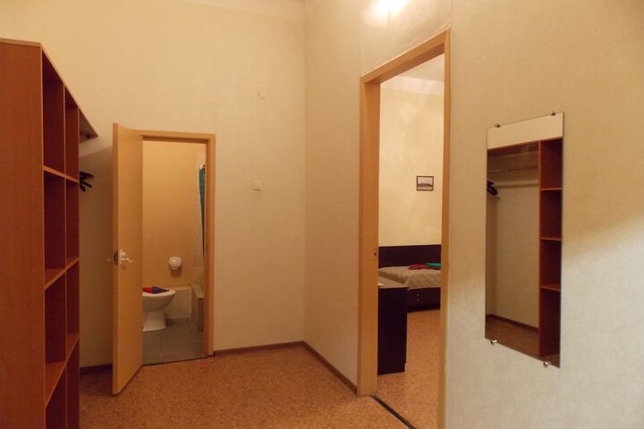 Room 37 of 87