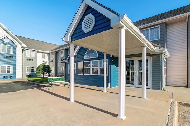 Hotel Entry