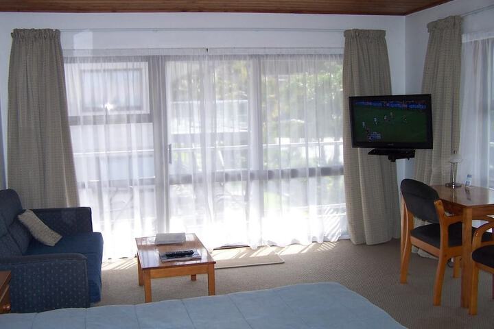 Room 11 of 57